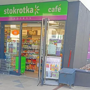 https://nastrojowy-apartament-2-pokojowy-6-min-od-lotniska.warsawhotelspoland.com