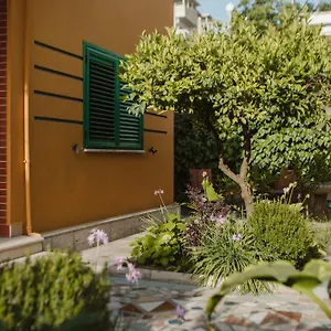 Appartamento Rare With Private Parking & Garden, Durrës