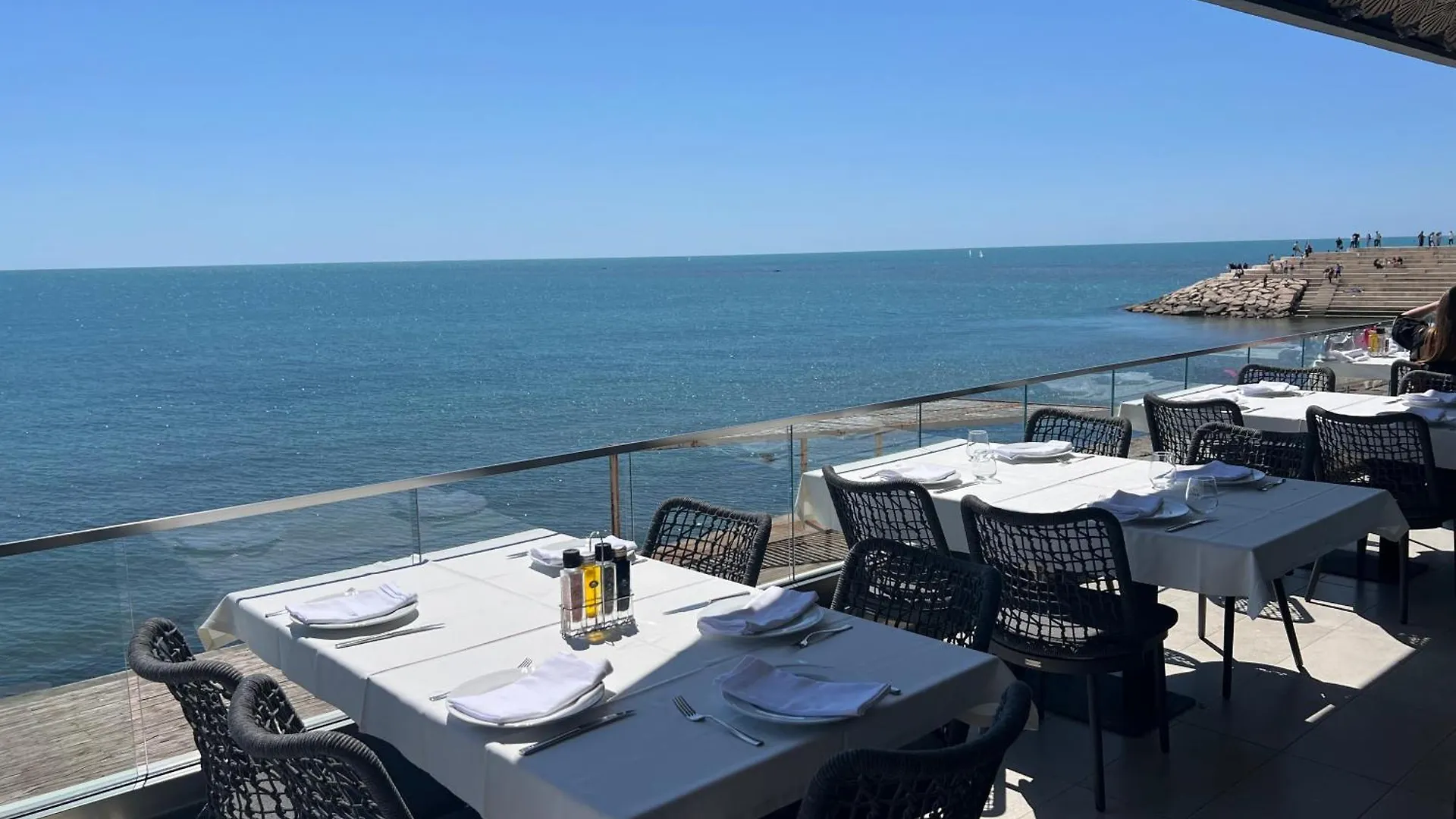 Sea View Apartaments location